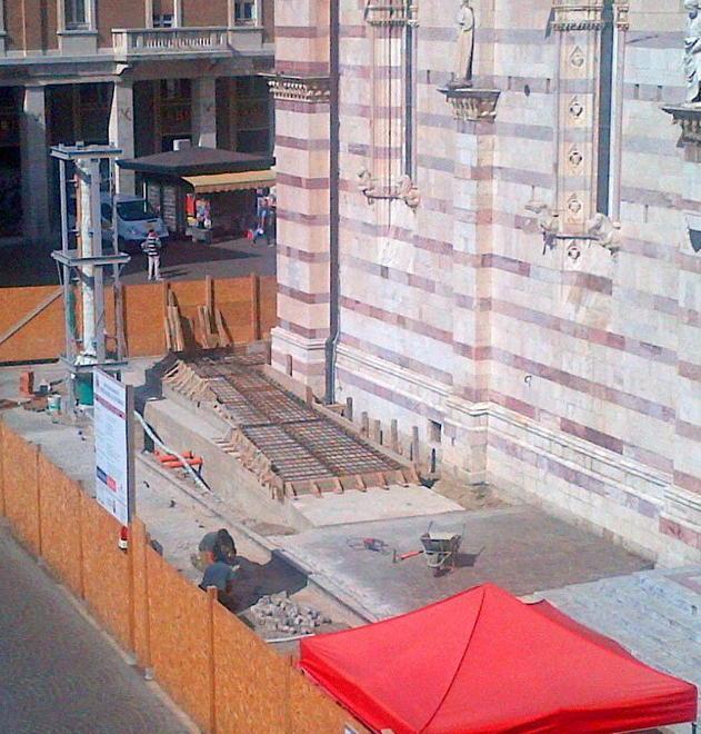 Rampa per i disabili in Duomo i lavori vanno avanti spediti