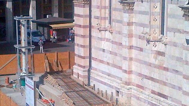 Rampa per i disabili in Duomo i lavori vanno avanti spediti