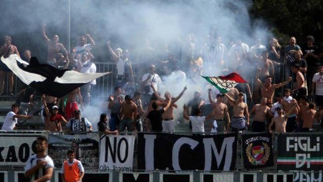 Magliette gratis allo stadio Bimbi in campo dalle 13,30