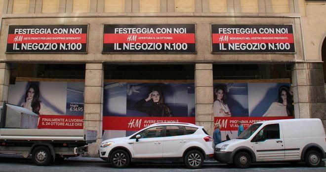 Ecco l’H&amp;M numero 100 la Gran Guardia non c’è più 