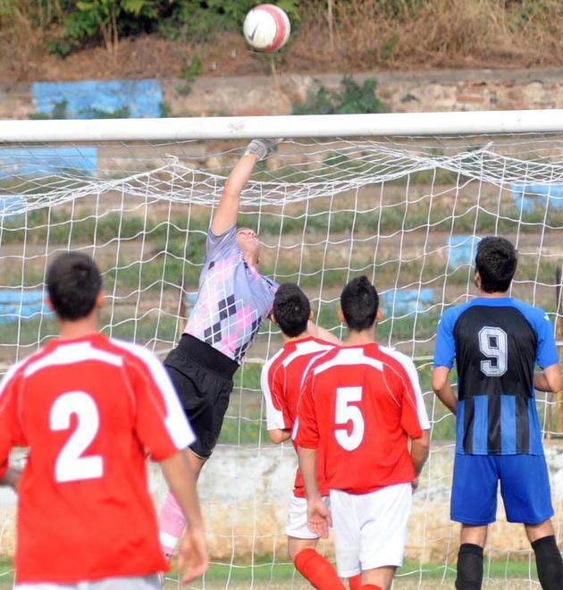 Piombino vince il derby, ma col fiatone 