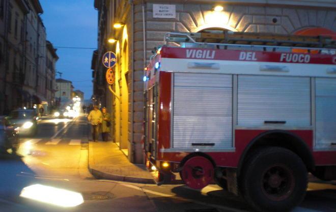 Paura per il fumo sul Piazzone 