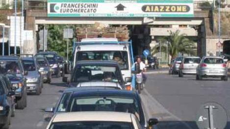 Prussi: «In città si favorisce solo l’uso dell’auto»