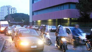 Via Toscana sempre più trafficata. La denuncia di un lettore: “Serve l’autovelox”