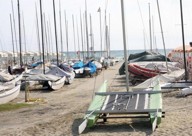 Multa da 2000 euro per i gazebi abusivi in spiaggia