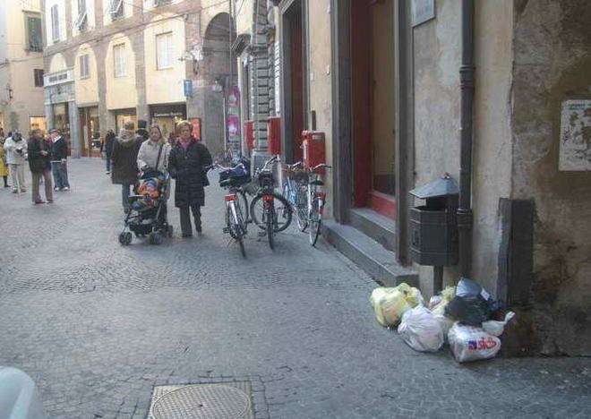 Rifiuti, si estende il porta a porta 