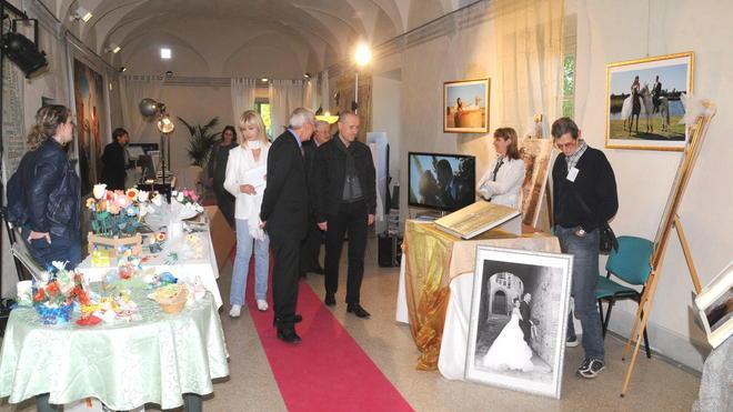 Mille modi per pronunciare un Sì Apre Expo sposi al Real Collegio