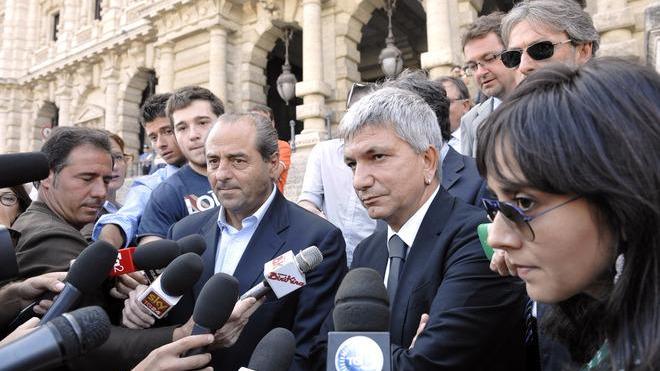 Referendum, meno casta più lavoro: da sabato la raccolta delle firme