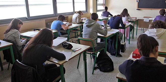 Scuola, sforbiciata ai contributi destinati alle famiglie 