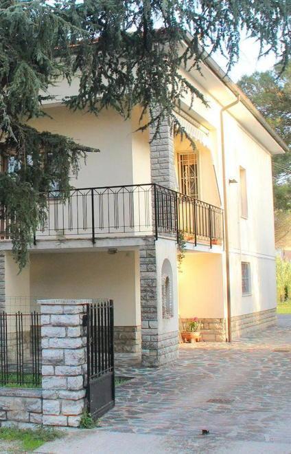 Trovato morto in casa portalettere di Ponsacco