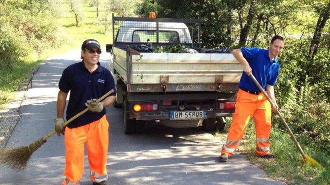 Una task force pulisce le strade