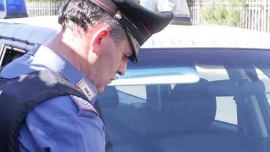 Vendevano felpe rubate: denunciati