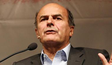 Folla per Bersani, Manciulli: no ai politici degli annunci 