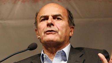 Folla per Bersani, Manciulli: no ai politici degli annunci