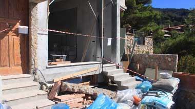 Ampliamento abusivo Sigilli alla villetta sul mare