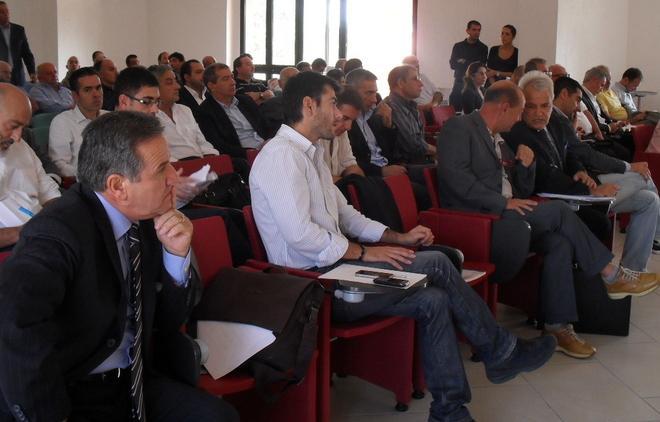 I sindaci: «Abbanoa, fiducia a tempo» 