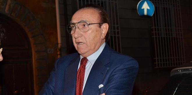 Riunioni e tanto lavoro nel suo ultimo giorno 