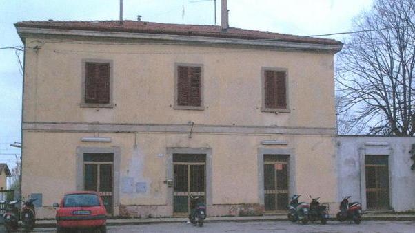 «Vergognoso chiudere la stazione»