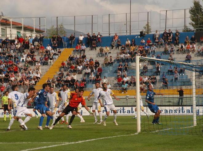 Mister Di Costanza nasconde la Carrarese ma si va verso il 4-4-2