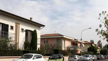 Sparano ai banditi sorpresi a rubare