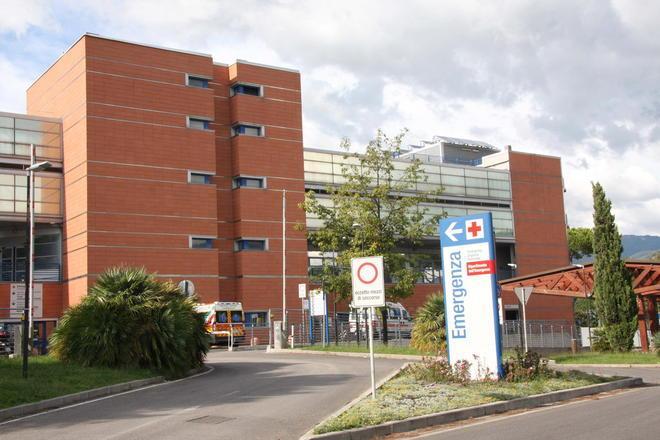 Notte di violenza al pronto soccorso medico picchiato da paziente ubriaco 