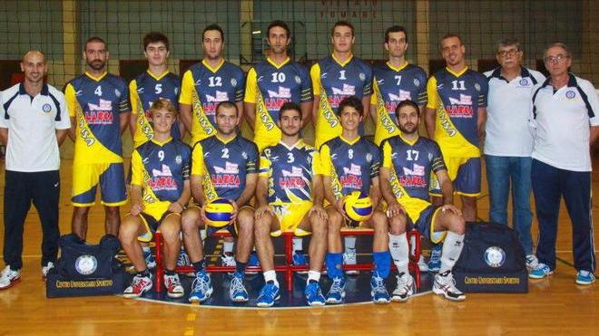 Prime emozioni sotto rete Calci-Turris, è subito derby