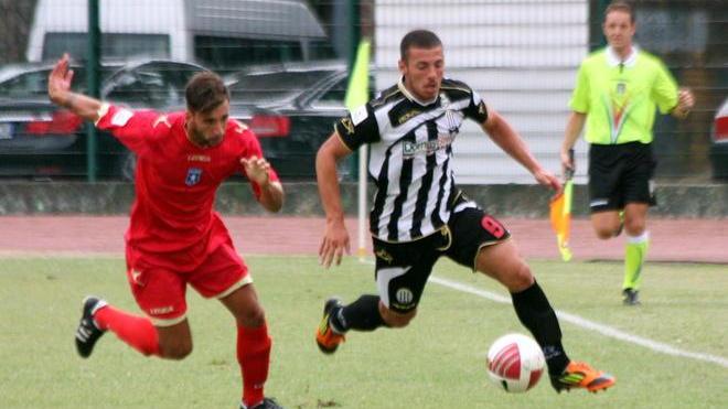 Viareggio, De Vena salta il match di Sorrento