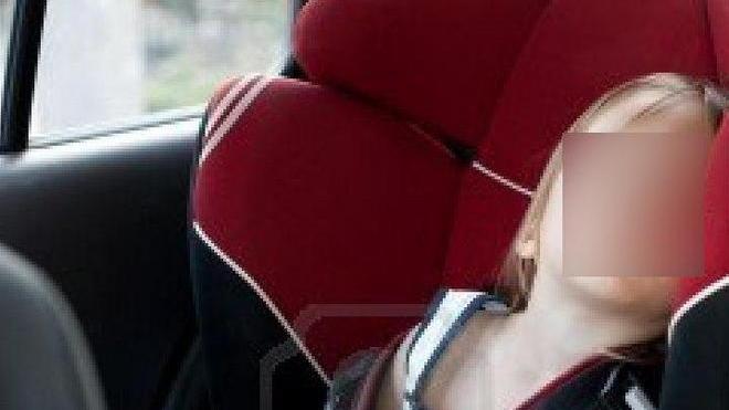 Guidare con i bimbi piccoli in auto