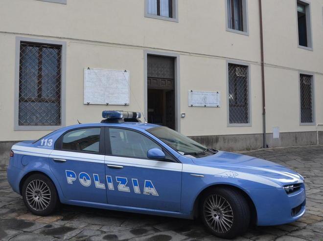 Forzano una finestra e rubano all’università 