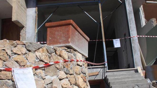 Ampliamento abusivo Sigilli alla villetta sul mare