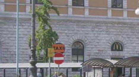 Bancarelle di Natale contro la criminalità alla stazione