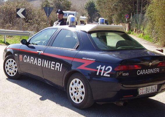 Pagano la legna con assegni scoperti 
