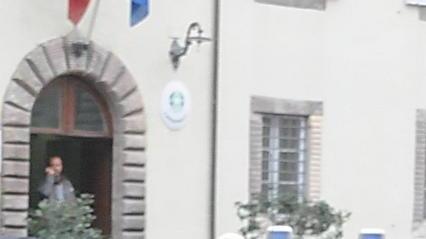 Anziana borseggiata mentre fa la spesa