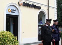 Rapinata banca: 1.500 euro il bottino 