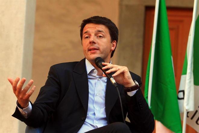  Il camper di Matteo Renzi fa tappa a Empoli 