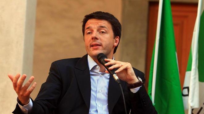 Il camper di Matteo Renzi fa tappa a Empoli