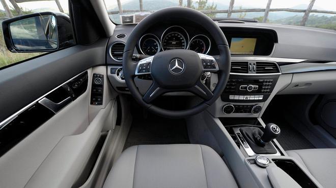 Mercedes, l’operazione Baby Benz