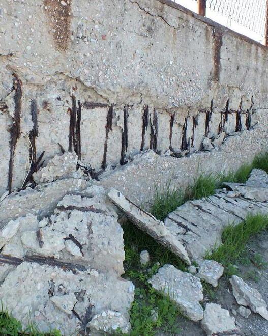 Il ponte per Colmata rischia di crollare