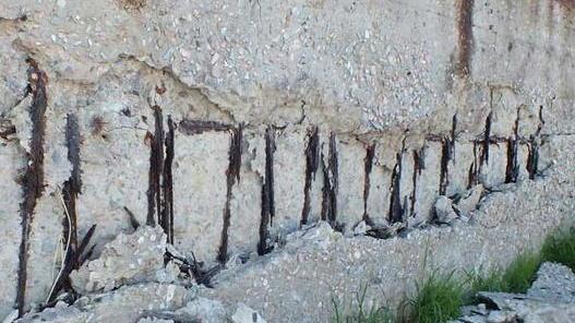Il ponte per Colmata rischia di crollare