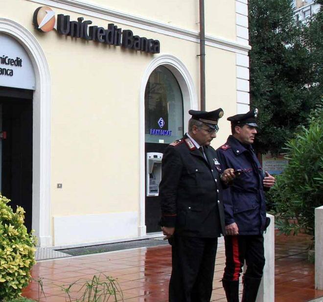Rapina da Unicredit Bottino di soli 1.400 euro