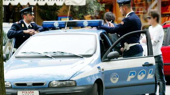 Tre furti in due notti caccia alla banda delle auto di lusso