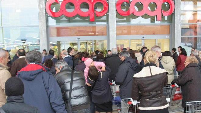 Ora si ruba per fame Decine di casi ogni giorno