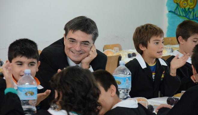 Cannelloni e risate: Ganau a tavola con gli scolari 