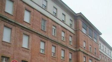 Si fingono infermieri per bloccare i ladruncoli