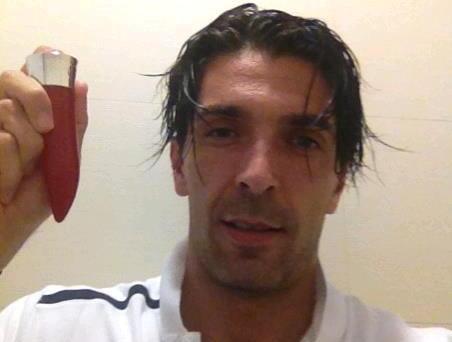 L’amuleto di Gigi Buffon colleziona 14mila “mi piace”