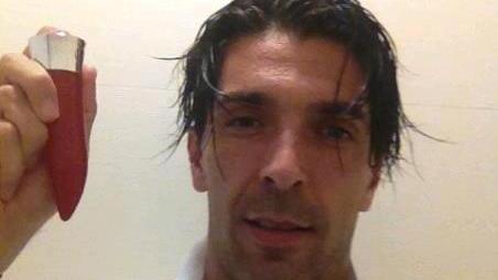 L’amuleto di Gigi Buffon colleziona 14mila “mi piace”