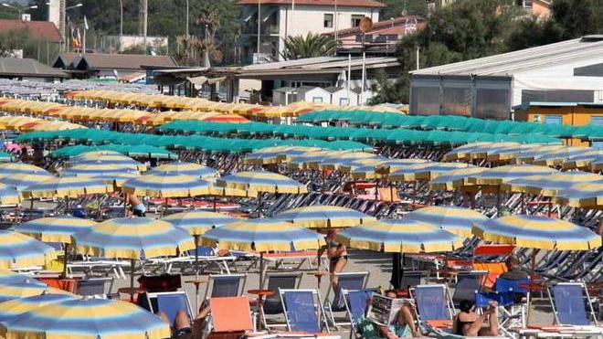 Il Demanio vuole “incamerare” i bagni