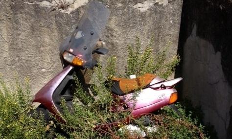 Scooter abbandonato da tre anni
