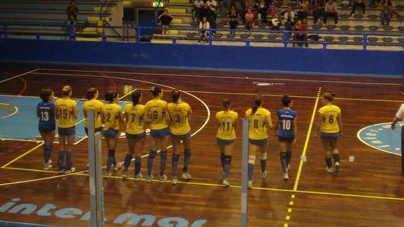 Pallavolo Carrarese un debutto coi fiocchi