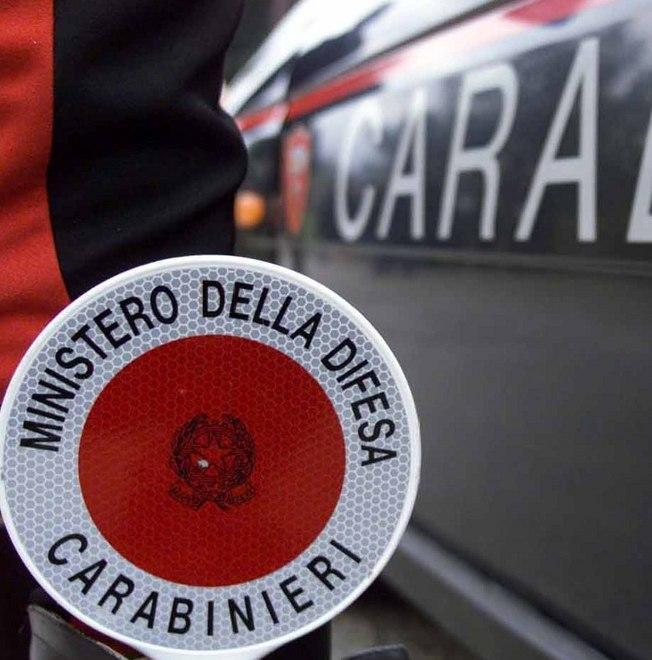 È boom di lucciole, i carabinieri a caccia degli sfruttatori